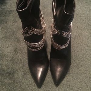 Edgy boots, worn only once!